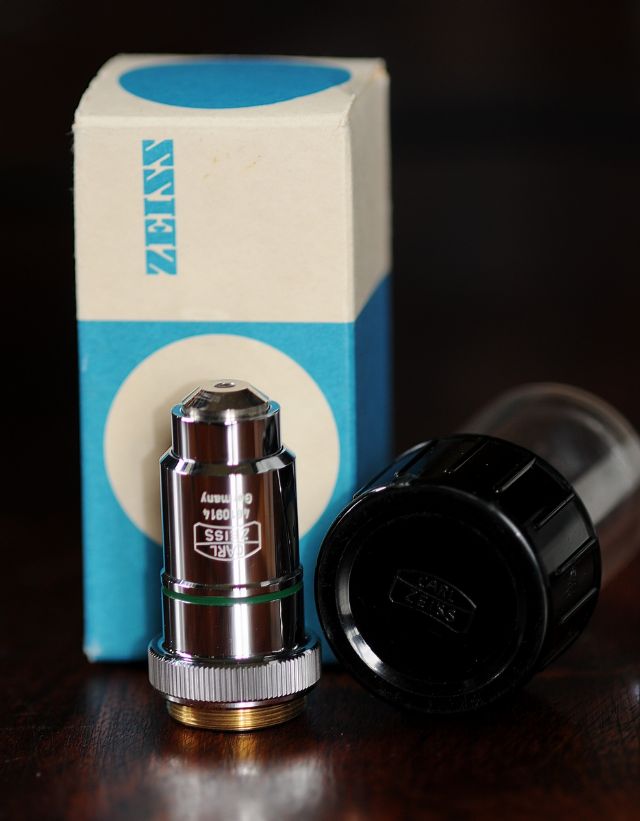 Zeiss planapo 25x + flash